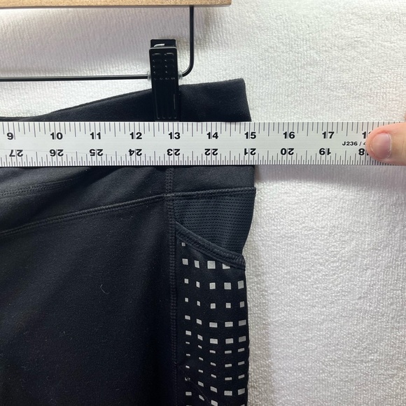 Athleta Be Free Reflective Leggings  Womens M Black Stretch Cute Running 2270 - Picture 3 of 7